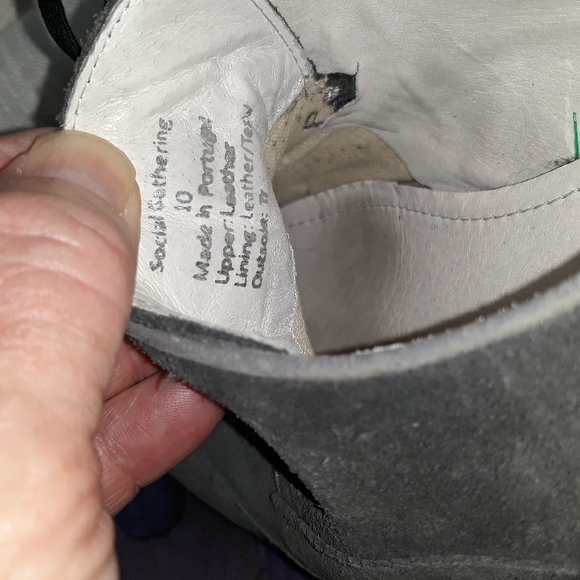 Kenneth Cole Social Gathering grey suede wing tip laced shoes. Size 10 - Picture 9 of 10